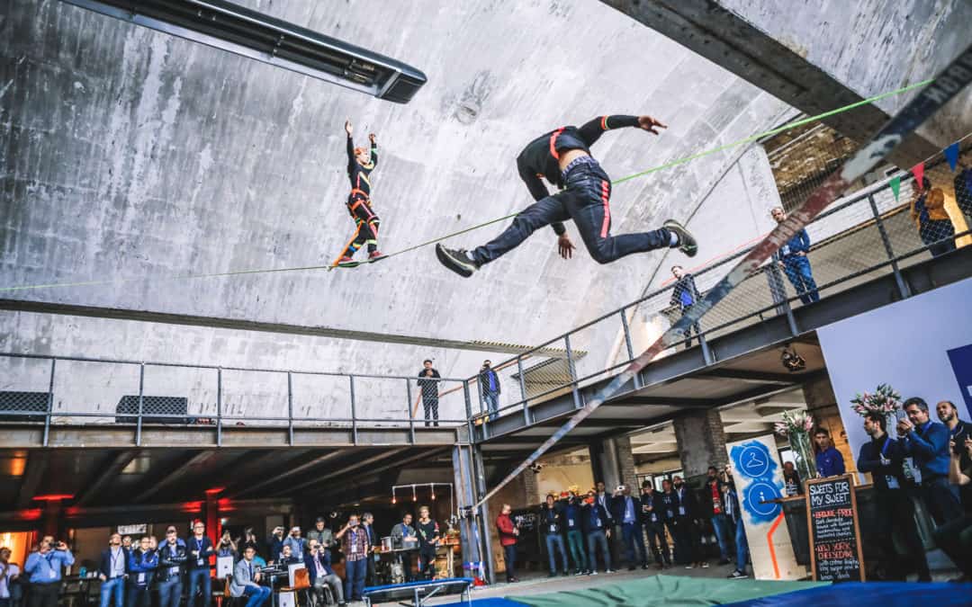 onetotwo crew mit slackliner quirin herterich und moritz hamberger auf trickline und highline